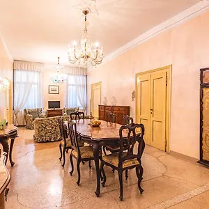 Appartamento Casa Vescovo, Free Wi-fi Near San Marco Square 